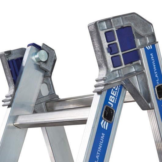 ECHELLE UNIVERSELLE - PLATINIUM TRANSFORMABLE 3 PLANS - 3X7 MARCHES - HAUTEUR D'ACCES MAXIMUM 5.80 M - TUBESCA COMABI ECHELLE UNIVERSELLE - PLATINIUM TRANSFORMABLE 3 PLANS - 3X7 MARCHES - HAUTEUR D'ACCES MAXIMUM 5.80 M - TUBESCA COMABI
