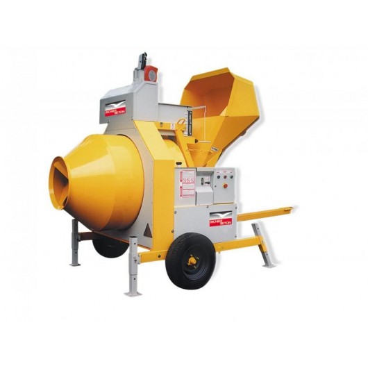 Bétonnière à chargeur hydraulique Altrad RB400H capacité 400 litres sur chantier