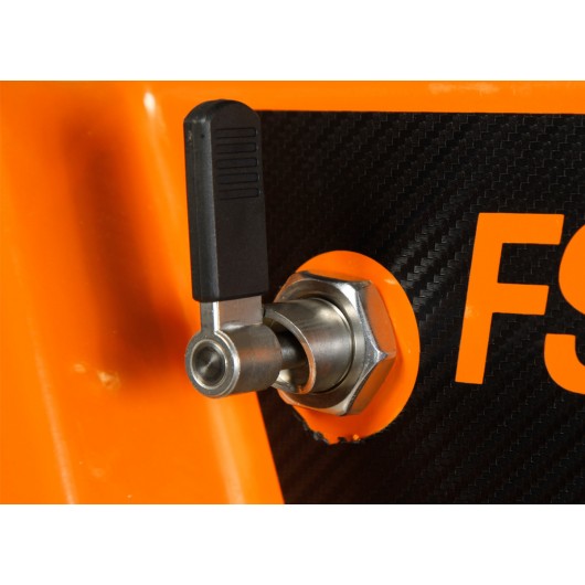 GÖLZ - Scie à sol FS 175 - Compacte et robuste avec poignées anti-vibrations, coupes à sec ou à eau pour les travaux routiers GÖLZ - Scie à sol FS 175 - Compacte et robuste avec poignées anti-vibrations, coupes à sec ou à eau pour les travaux routiers