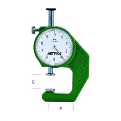 jauge METRICA 43068 avec cadran de précision en atelier