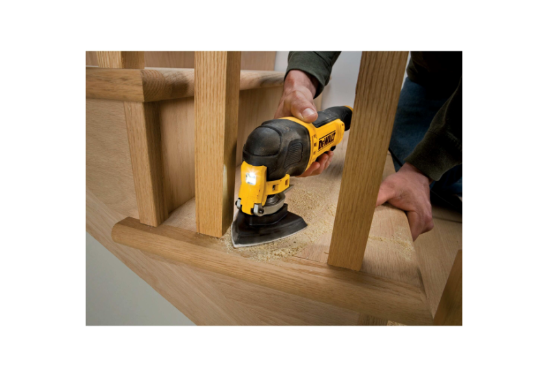 DEWALT - Abrasif velcro pour ponceuses delta velcro grain 240 - 6 perforations 93x93 mm DEWALT - Abrasif velcro pour ponceuses delta velcro grain 240 - 6 perforations 93x93 mm