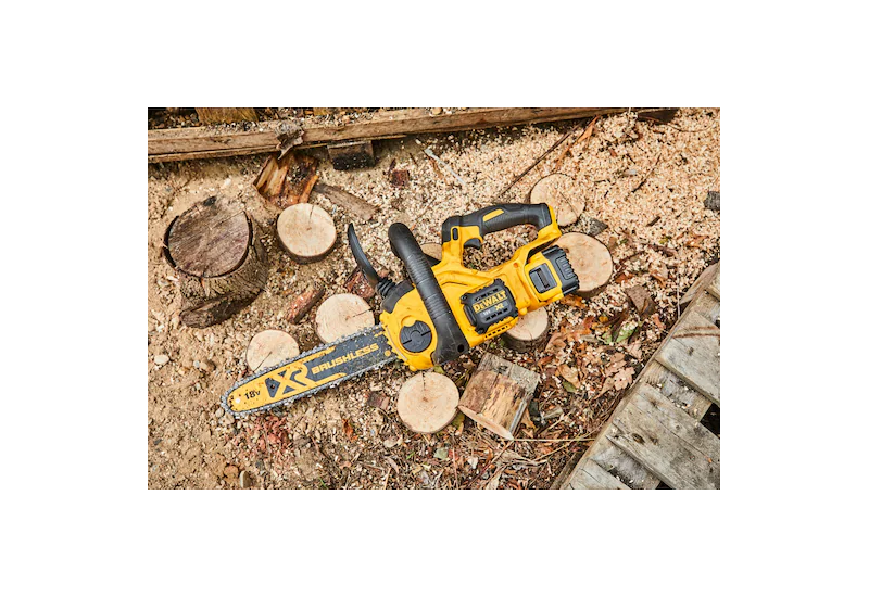 DEWALT - Tronçonneuse élagueuse XR 18V brushless - 30 cm - sans batterie ni chargeur DEWALT - Tronçonneuse élagueuse XR 18V brushless - 30 cm - sans batterie ni chargeur