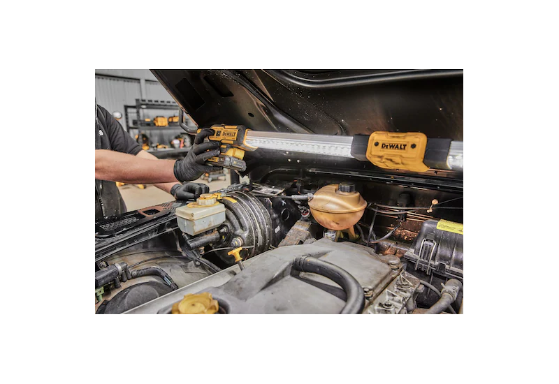 DEWALT - Lampe sous capot pliable XR 12V / 18V / 54V DEWALT - Lampe sous capot pliable XR 12V / 18V / 54V