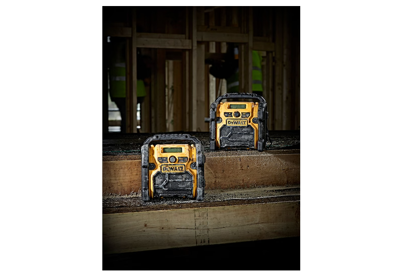 DEWALT - Radio compacte sur secteur ou batterie XR 10.8V, 14.4V et 18V Li-Ion - Sans batterie ni chargeur DEWALT - Radio compacte sur secteur ou batterie XR 10.8V, 14.4V et 18V Li-Ion - Sans batterie ni chargeur