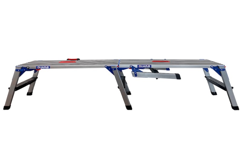 Deux Twin Step peuvent s’assembler pour former une grande surface de travail (longueur 2,34 m).