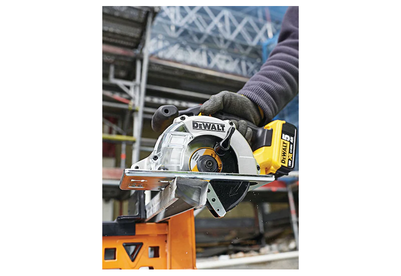 DEWALT - Lame de scie circulaire portative 140 x 20 mm, 30 dents, TCG/Aluminium, angle d'attaque 3 DEWALT - Lame de scie circulaire portative 140 x 20 mm, 30 dents, TCG/Aluminium, angle d'attaque 3