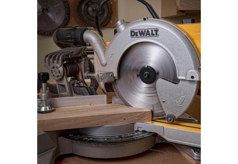 DEWALT - Lame de scie radiale 250x30,4 mm, 24 dents DEWALT - Lame de scie radiale 250x30,4 mm, 24 dents