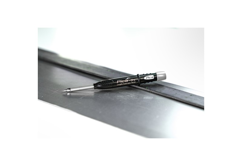 Crayon traceur Pica Dry Metal 30800 sur métal inox Crayon traceur Pica Dry Metal 30800 sur métal inox