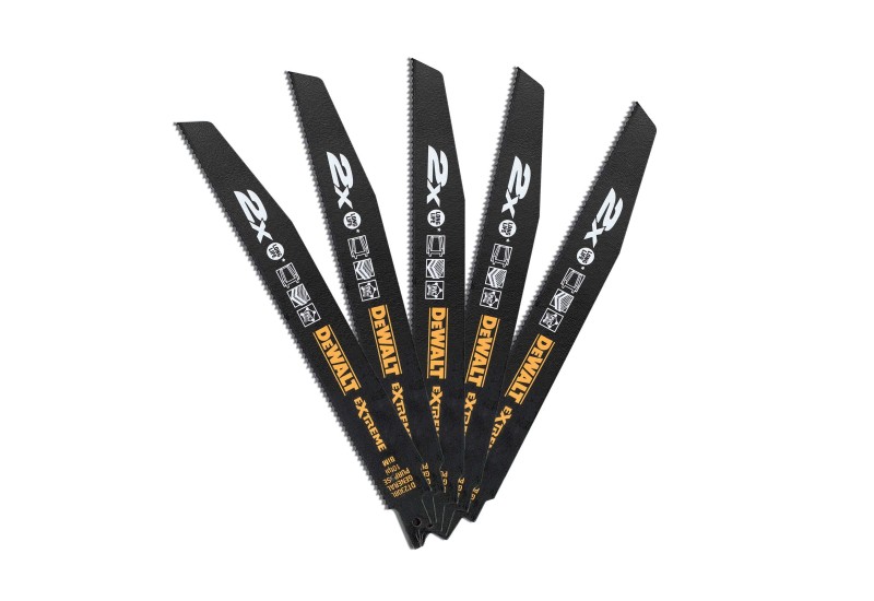 DEWALT - Lame de scie sabre BiM 2X Long Life pour la coupe du bois et métal228 mm DEWALT - Lame de scie sabre BiM 2X Long Life pour la coupe du bois et métal228 mm