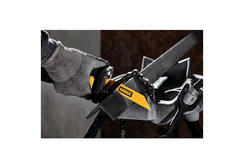 DEWALT - Lame de scie sabre HCS Progressor pour la coupe du métal 150 mm DEWALT - Lame de scie sabre HCS Progressor pour la coupe du métal 150 mm