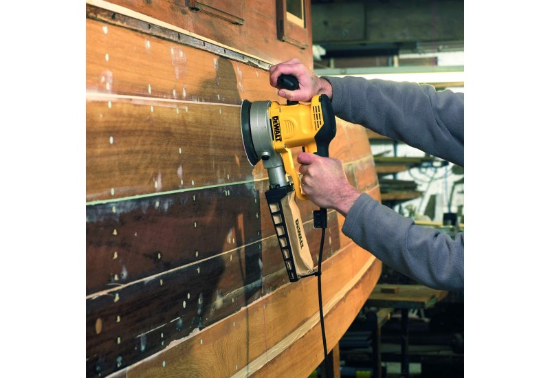 DEWALT - Disque abrasif velcro pour ponceuses excentriques grain 40 - 6 perforations ø 150 mm DEWALT - Disque abrasif velcro pour ponceuses excentriques grain 40 - 6 perforations ø 150 mm
