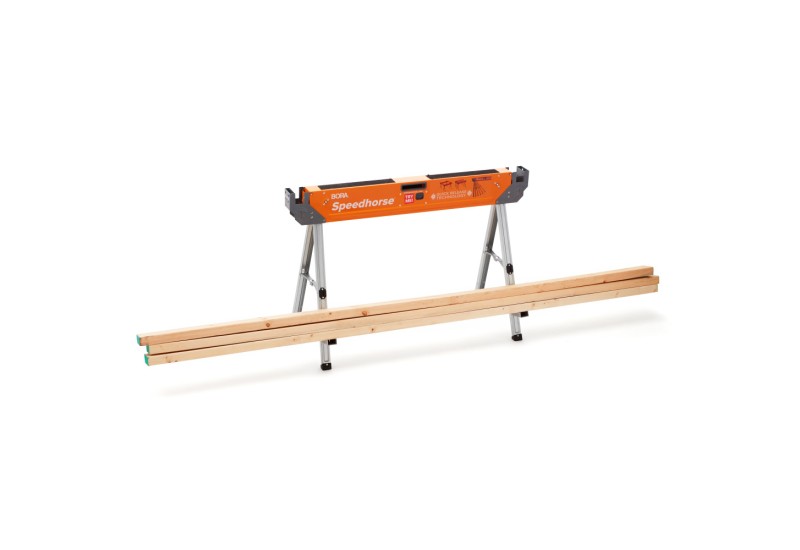 paire de tréteaux pliables BORA supportant une planche bois paire de tréteaux pliables BORA supportant une planche bois