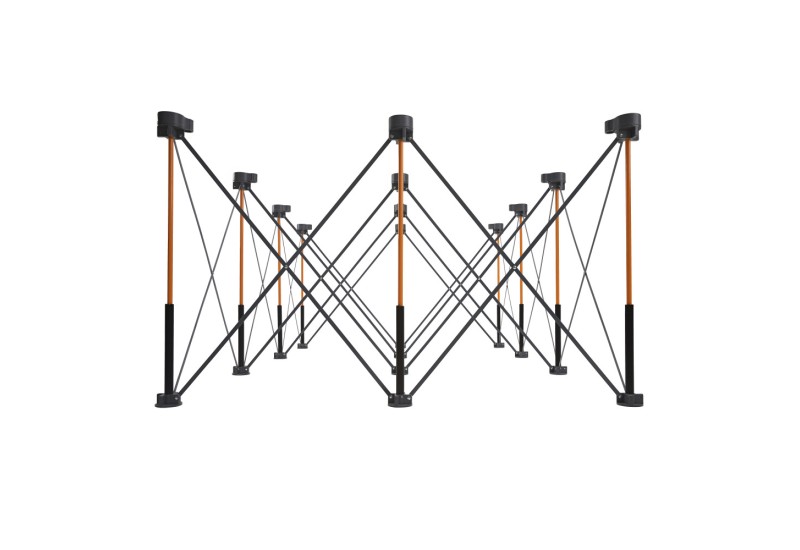châssis BORA Centipede CK12S 4x3 pieds déployé.