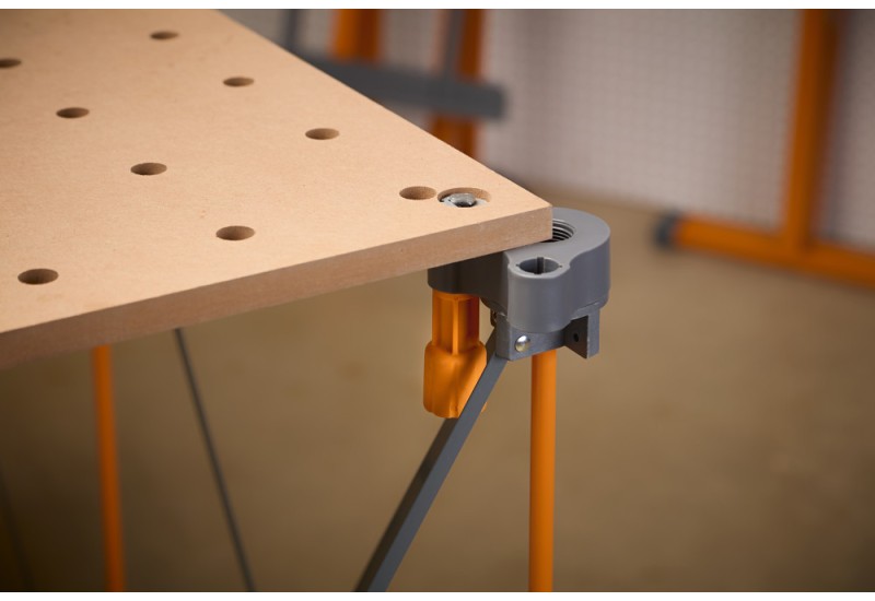 Un support Double P-Top BORA installé sur l'établi Centipede. Un support Double P-Top BORA installé sur l'établi Centipede.