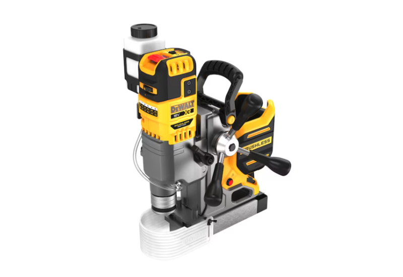Perceuse magnétique sans fil DEWALT DCD1623N-XJ - vue de haut. Perceuse magnétique sans fil DEWALT DCD1623N-XJ - vue de haut.