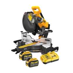 Vue générale de la scie à onglets DEWALT DCS781X2-QW avec ses deux batteries.