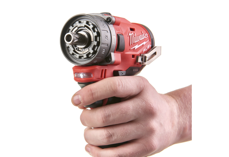 Vue détaillée du moteur POWERSTATE™ sans charbons de la perceuse. Vue détaillée du moteur POWERSTATE™ sans charbons de la perceuse.