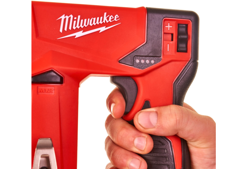 MILWAUKEE - M12 BST-0 - Agrafeuse 12V Sans Fil, sans batterie (Machine nue) MILWAUKEE - M12 BST-0 - Agrafeuse 12V Sans Fil, sans batterie (Machine nue)