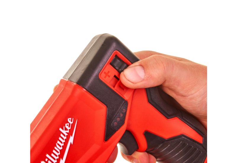MILWAUKEE - M12 BST-0 - Agrafeuse 12V Sans Fil, sans batterie (Machine nue) MILWAUKEE - M12 BST-0 - Agrafeuse 12V Sans Fil, sans batterie (Machine nue)