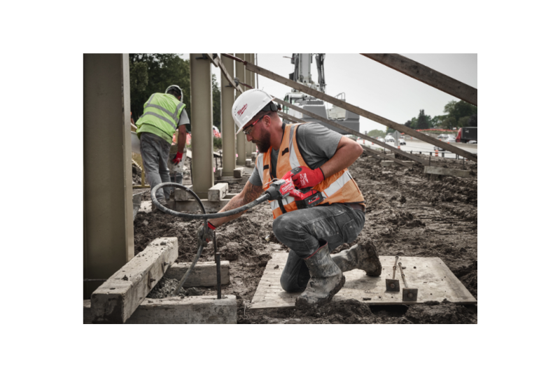 Milwaukee M18 FCV N12-0 FUEL™ - Aiguille Vibrante Béton Sans Fil 1.2m (Machine nue) Milwaukee M18 FCV N12-0 FUEL™ - Aiguille Vibrante Béton Sans Fil 1.2m (Machine nue)