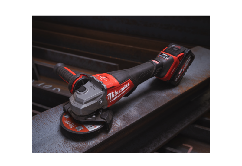 MILWAUKEE - M18 FUEL™ ONE-KEY™ MEULEUSE D'ANGLE 125 MM avec variateur MILWAUKEE - M18 FUEL™ ONE-KEY™ MEULEUSE D'ANGLE 125 MM avec variateur