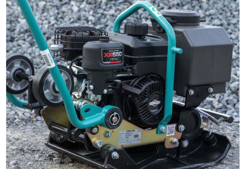 Plaque Vibrante AMMANN APF 12/50 : Mobilité Pro pour BTP - Avec réservoir d'eau et kit roues