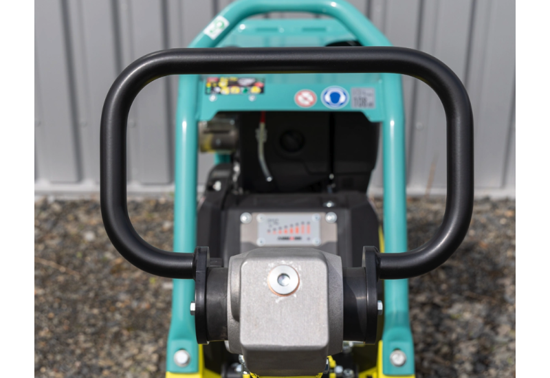 Plaque Vibrante Ammann APR 52/75 (Diesel HATZ) - Démarrage Électrique - Largeur de compactage: 600 mm