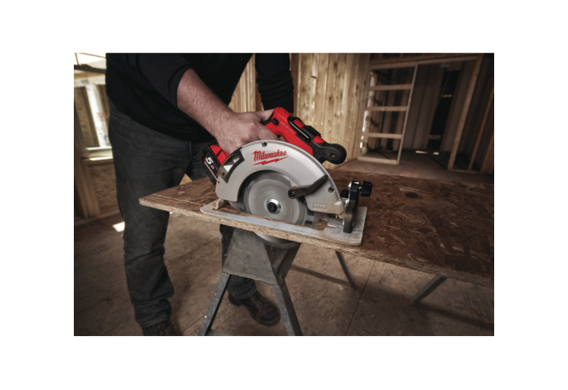 MILWAUKEE - M18 BLCS66-502X - Scie circulaire 66mm, 18V, 5Ah MILWAUKEE - M18 BLCS66-502X - Scie circulaire 66mm, 18V, 5Ah