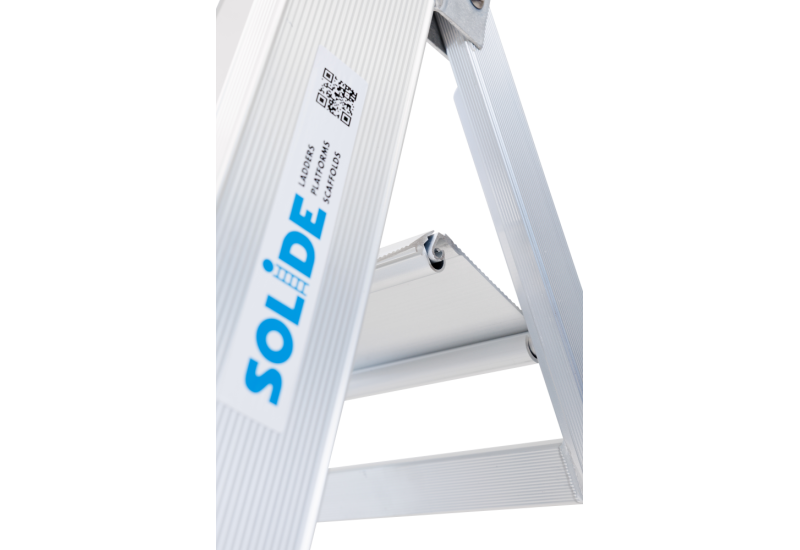 Solide PT05 : Escabeau Pro 5 Marches Alu Traité & Mains Propres