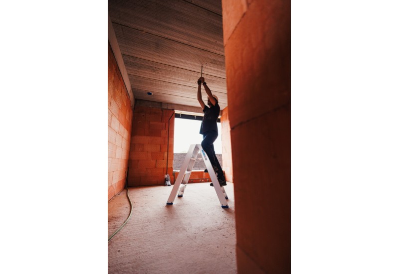 Solide DT05 : Escabeau Double 2x5 Marches - Travail 3,25m & Hygiène