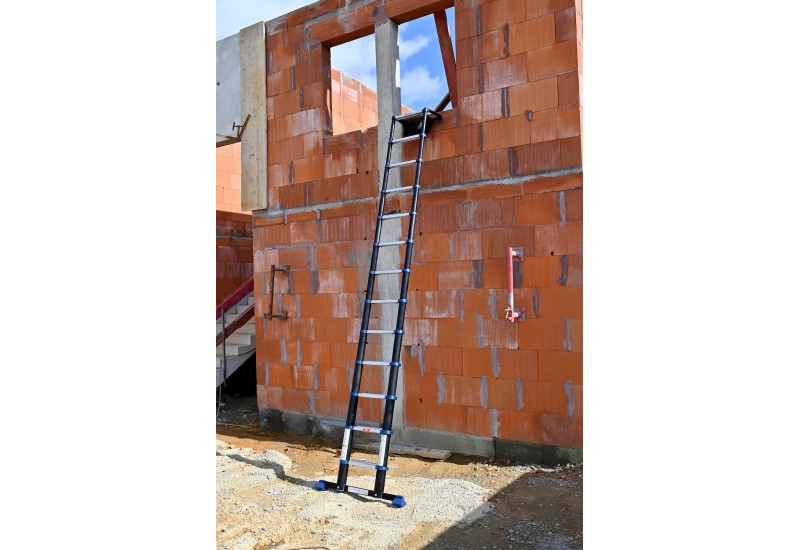 Transport et rangement facile - Échelle télescopique compacte