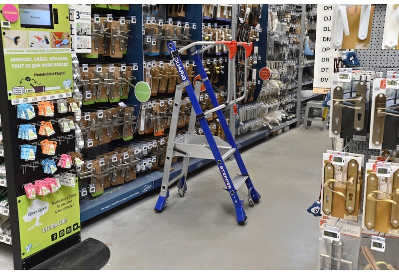 Duarib Stepper 2 Marches : Plateforme de Travail & Rayonnage Ergonomique