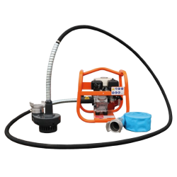 Motopompe à câble Altrad BGA sur chantier inondé, avec moteur thermique Honda GX160 et flexible 5m