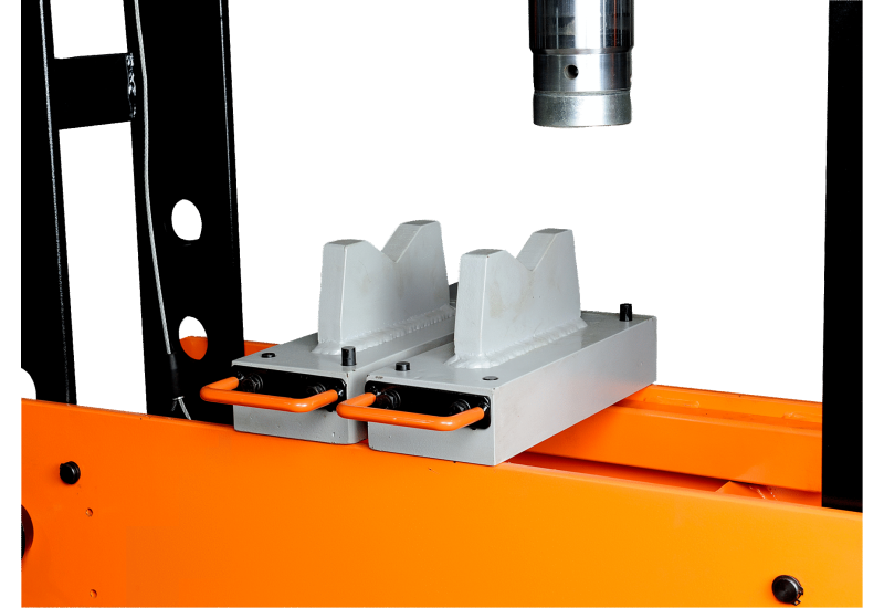 Presse hydropneumatique Bahco BH7100A : Maintenance Poids Lourds 100T