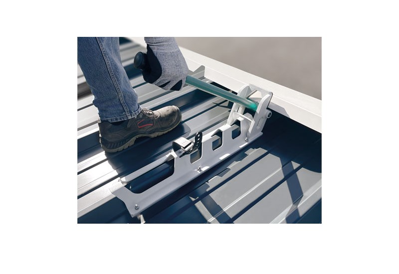 encocheuse à levier 6,270 kg pour encoche bac acier trapézoïdal 45 mm Jouanel