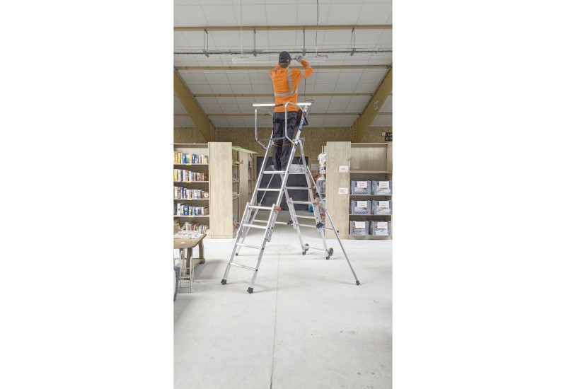 Mise en situation : intervention de maintenance en hauteur avec outillage sur plateforme