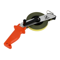 Décamètre ruban acier 30m Wilmart monté sur étrier coudé ergonomique pour arpentage et mesure précise.