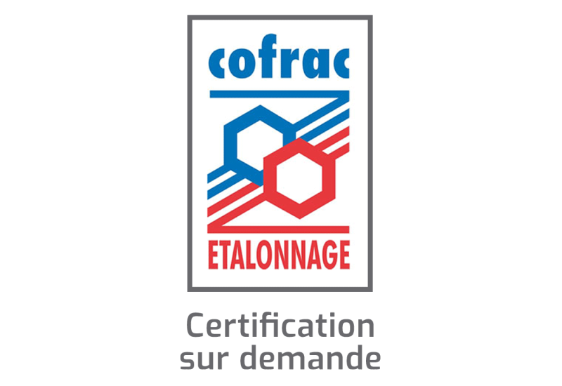 Contrôle dimensionnel d'une grande structure métallique avec le pied à coulisse digital becs 200mm.