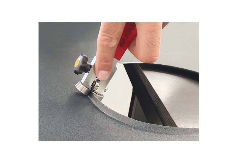 Jouanel PLIM8 : Plieuse à main mini, bords tombés 8 mm nets