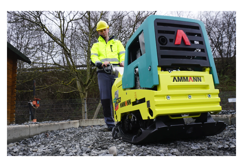 Compacteur bidirectionnel lourd Ammann APH 65/85 65kN à entraînement hydrostatique.