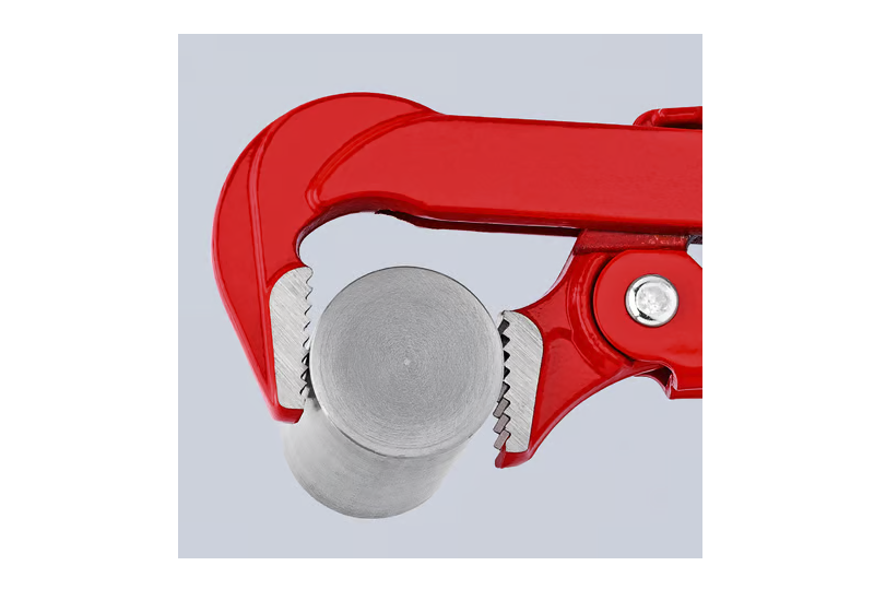 Détail de la denture auto-serrante trempée par induction Knipex.