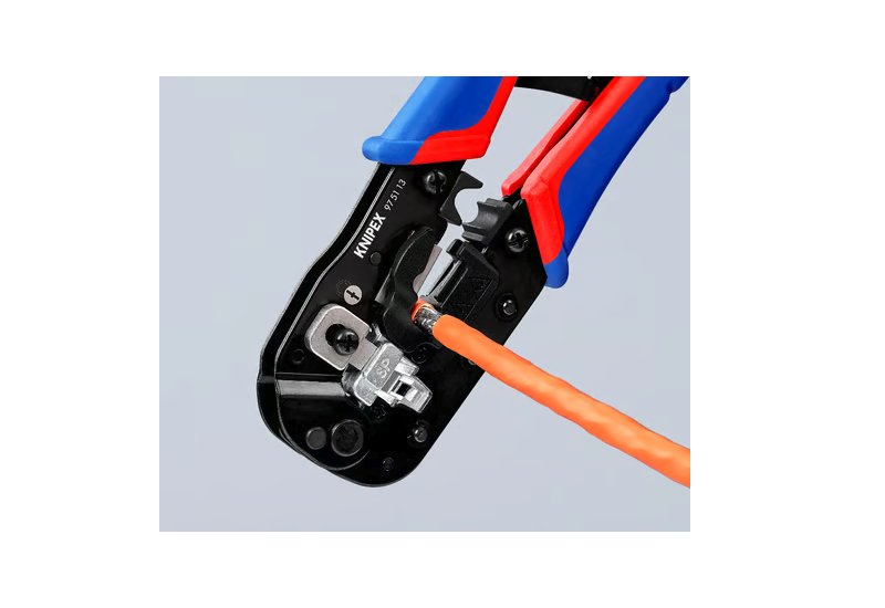 Confection d'un cordon réseau Ethernet RJ45 avec la pince Knipex 97 51 13